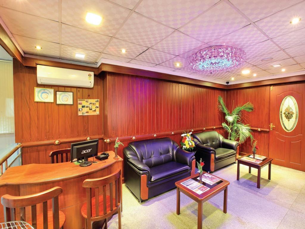 Sm Regency Kochi Bagian luar foto